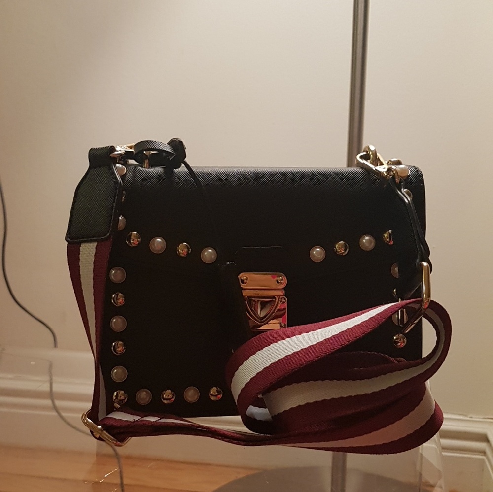 GLAMOROUS stud handbag
